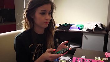 Pe unchi il doare capu si e futut de nepoatele minore dornice de pula