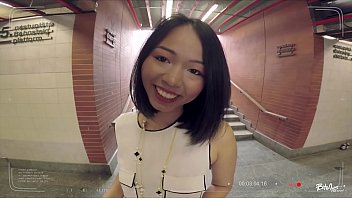 Negresa cu tatuaje pe cur fututa capra si inghite sperma din pula