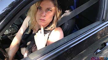 Soferita milfa fututa intre sani si in pizda pana primeste sperma pe la botic