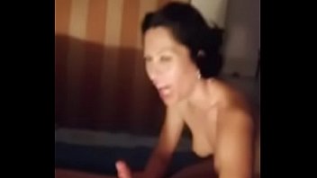 Secretara romanca suge pula porno xxx in romana