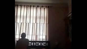 Porno romanesc cu doi batrani care vor sa faca sex