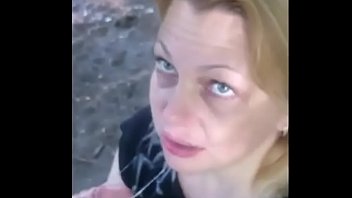 Matura blonda din romania suge pula si face sex