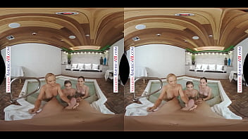 Video cu trei dive la spa filmate cand fac sex cu barbat dotat