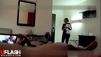 Isi fute nevasta lui frumoasa pe ascuns de sora ei mai mare