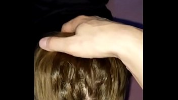 Romanca blonda suge pula tare ca o nebuna