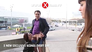 Reporter tv este supt de pula de o pitipoanca tanara si buna de xxx